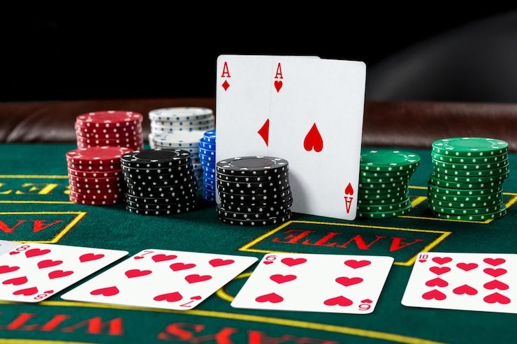Grafik permainan Crash menunjukkan kurva multiplier yang naik dan moment crash di platform raja365